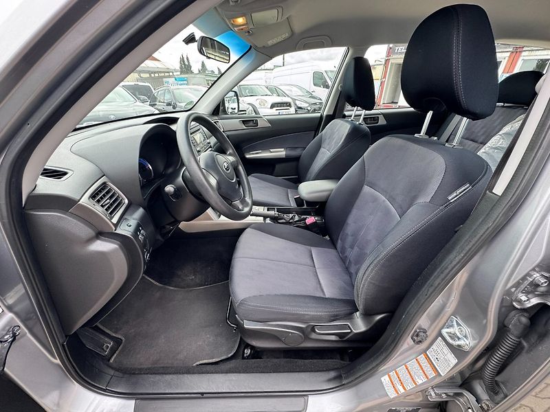 Subaru Forester (2008) 4X4 2,0i 110 KW AUTOMAT KOLA - fotka 18 z 41
