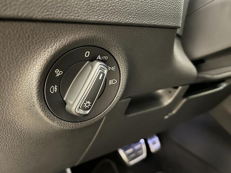 Škoda Karoq 2.0 TDI Top selection - fotka 8 z 26
