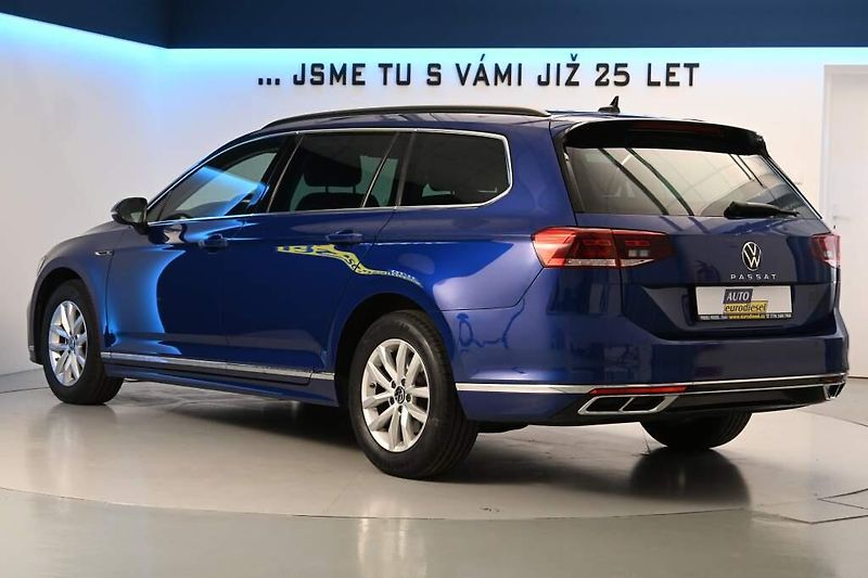 Volkswagen Passat (2022) 2.0 LED DSG ACC R-LINE Paket K - fotka 7 z 33