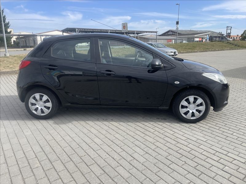 Mazda 2 1,4 i 55kw Klima ABS po STK - fotka 5 z 29