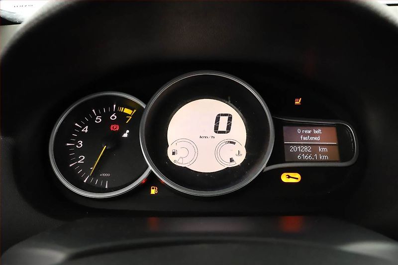 Renault Mégane (2011) 1.6 16V, nová STK - fotka 9 z 11