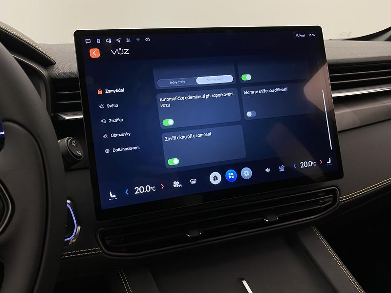 Lynk & Co 01 (2025) CORE PHEV AUT CZ 1.maj - fotka 81 z 96