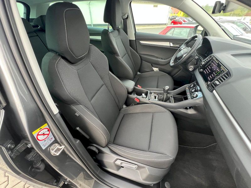 Škoda Karoq (2025) Selection 1.5TSi 110kW 6°manuá - fotka 19 z 30