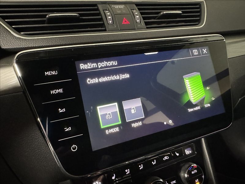 Škoda Superb 1,4 TSi  DSG iV Style Virtual - fotka 39 z 50