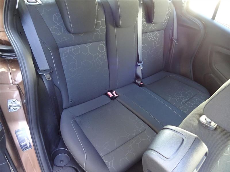 Ford B-MAX 1,0 i 74kW - fotka 28 z 47
