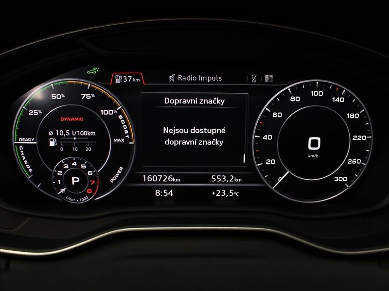 Audi Q5 2,0 eTFSi 270kW S-Line Vzduch - fotka 27 z 27