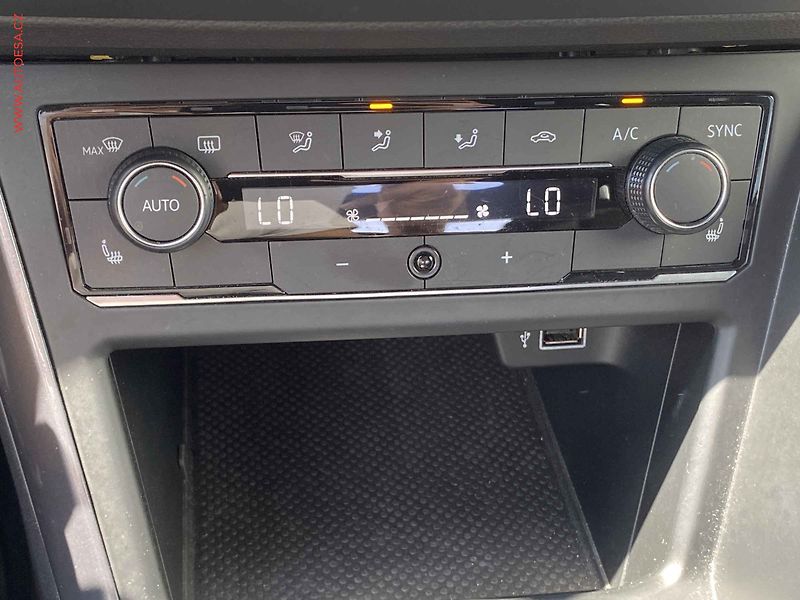 Volkswagen Polo (2018) 1.0 TSi, Highline, navi, - fotka 14 z 19