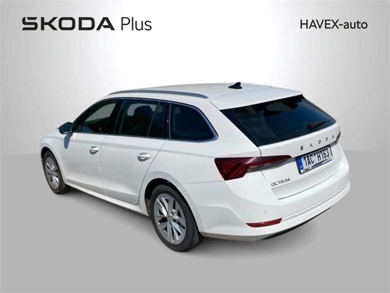 Škoda Octavia (2023) Combi 2.0 TDI DSG Style - fotka 2 z 6