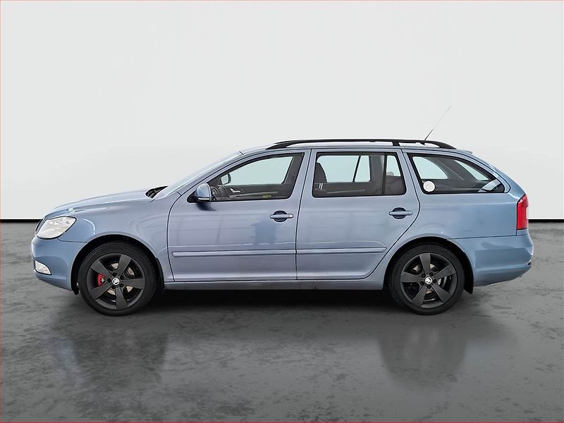 Škoda Octavia (2010) Elegance 1.4 TSI, ČR,1.maj - fotka 3 z 17