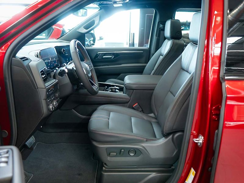 Chevrolet Tahoe (2026) 6.2 V8 4WD RST, 8 míst - fotka 15 z 39