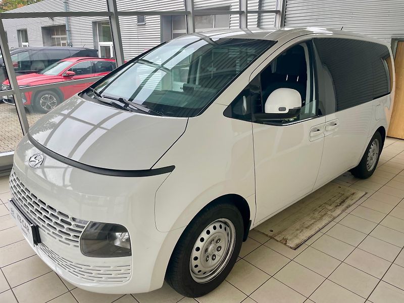 Hyundai Staria (2024) 2,2CRDi 130kW Comfort 6MT 4x2 - fotografie inzerátu