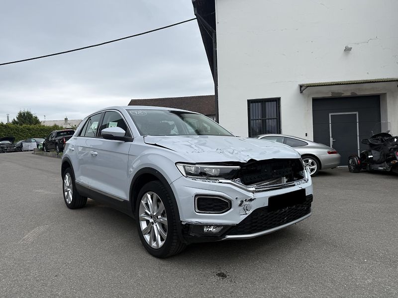 Volkswagen T-Roc 1.5 TSI 110 kW - fotka 1 z 23
