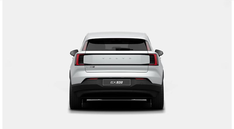 Volvo EX30 (2026) P8 AWD electric PLUS - fotka 4 z 10