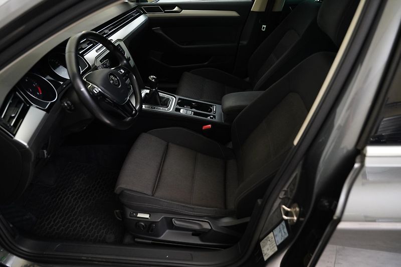 Volkswagen Passat - fotka 6 z 6