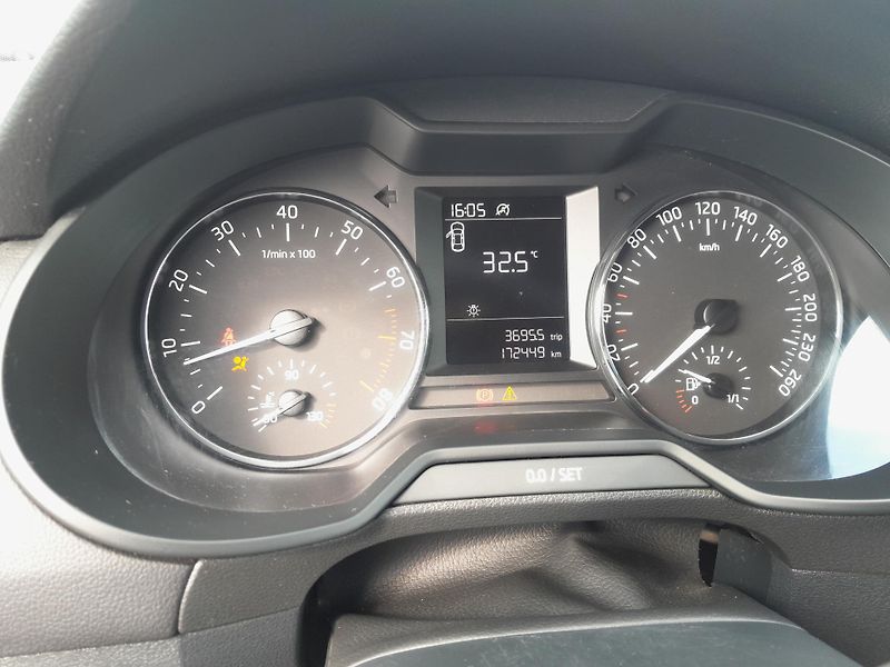 Škoda Octavia (2016) 1,2 TSI Serviska 2x klíč - fotka 14 z 17