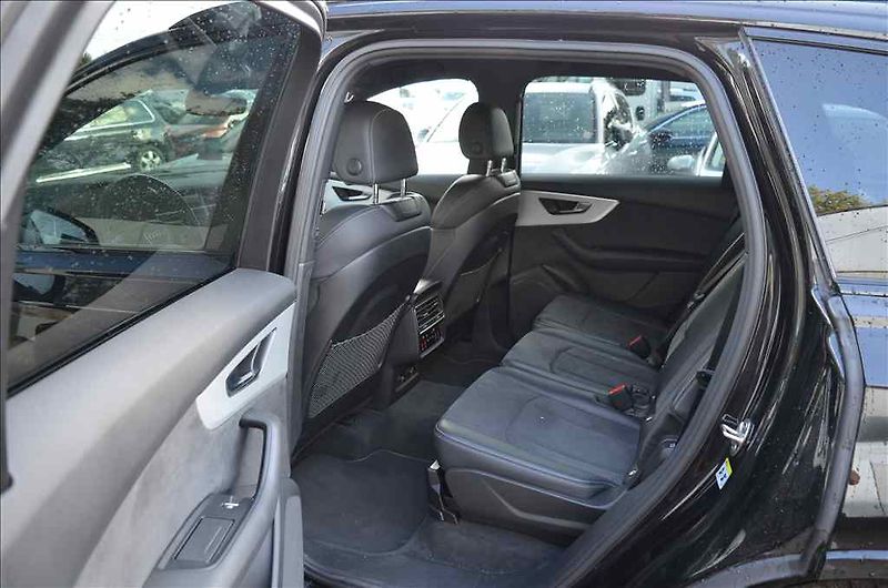 Audi Q7 (2022) 3,0 TDI QUATRO - fotka 29 z 35
