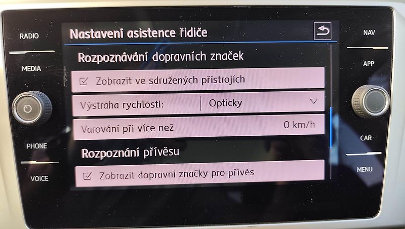 Volkswagen Passat (2019) Webasto-el.tažné-Matrix-Adapt. - fotka 25 z 37