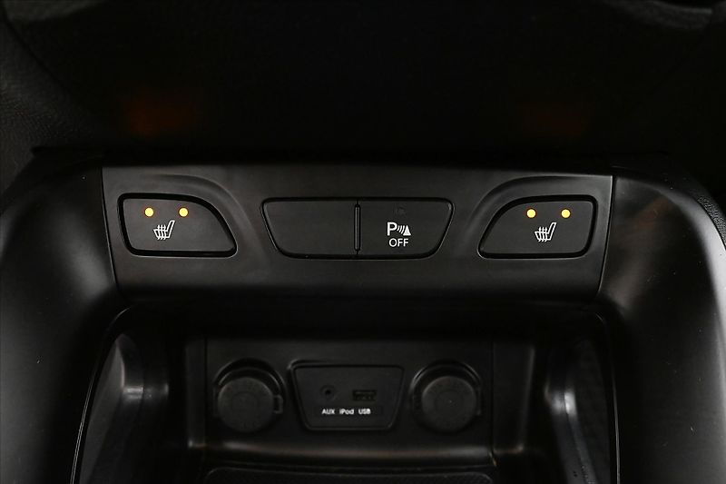 Hyundai ix35 1,7 CRDi 85 kW Tažné Výhřev se - fotka 21 z 30
