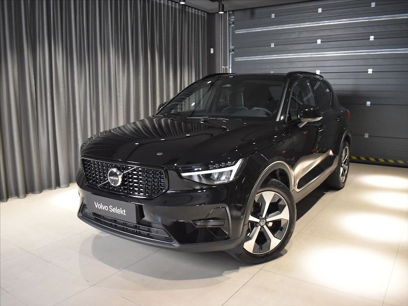 Volvo XC40 2,0 B4 Ultra Panorama,BLIS - fotka 1 z 21