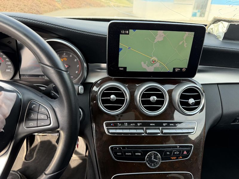 Mercedes-Benz Třídy C C 400 245kW 4x4 EXCLUSIVE  - fotka 11 z 16