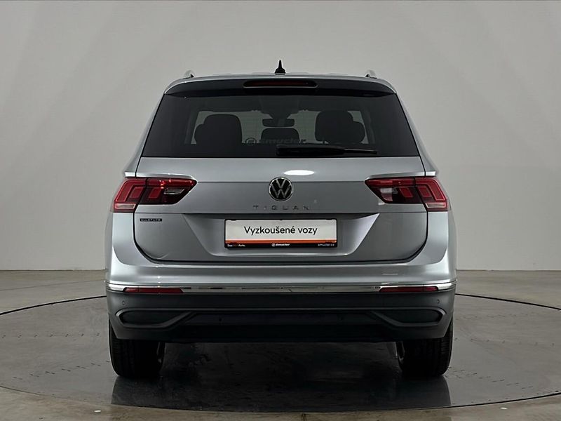 Volkswagen Tiguan Life DSG - fotka 17 z 30