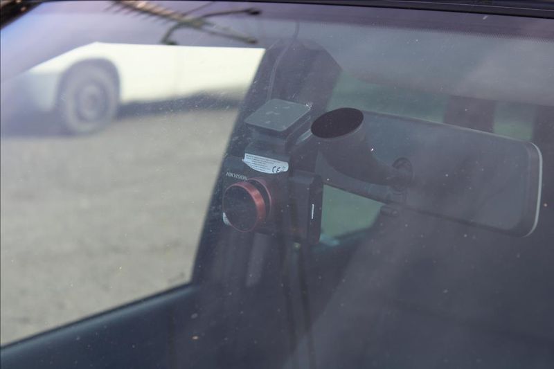 Volkswagen Sharan 1,9 TDi  TAŽNÉ,XENONY,7-MÍST - fotka 26 z 31