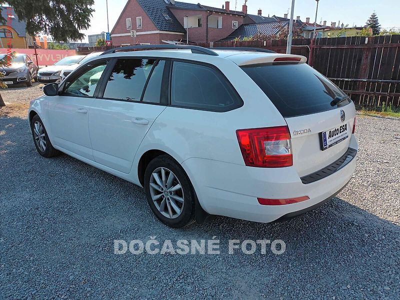 Škoda Octavia (2015) 1.4G-Tec, ČR, AC, výhřev sed - fotka 2 z 3