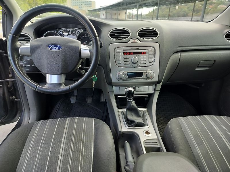 Ford Focus 1.6 TDCi - fotka 12 z 26