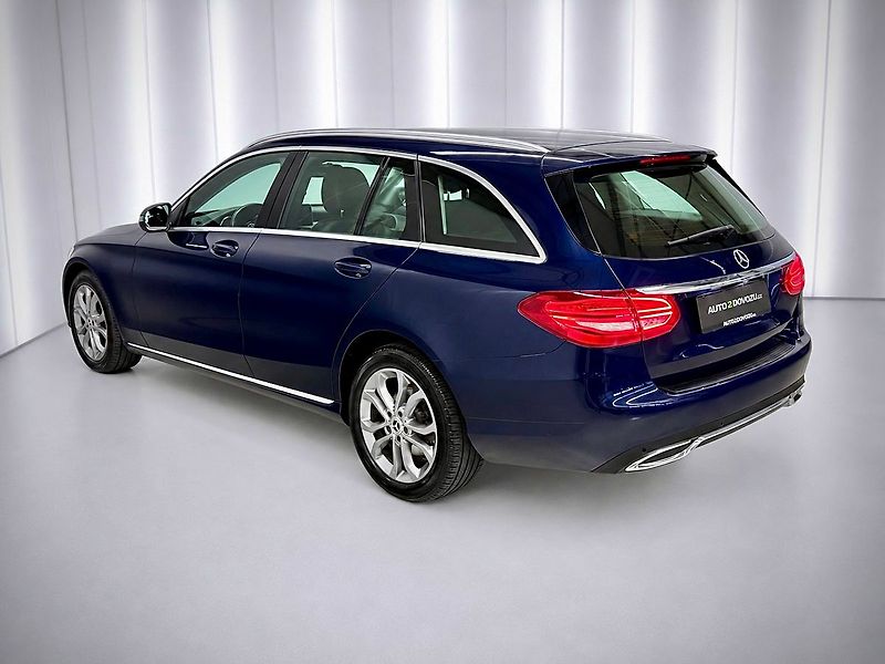 Mercedes-Benz Třídy C 4MATIC AVANTGARDE, LED, TEMPOM - fotka 4 z 25