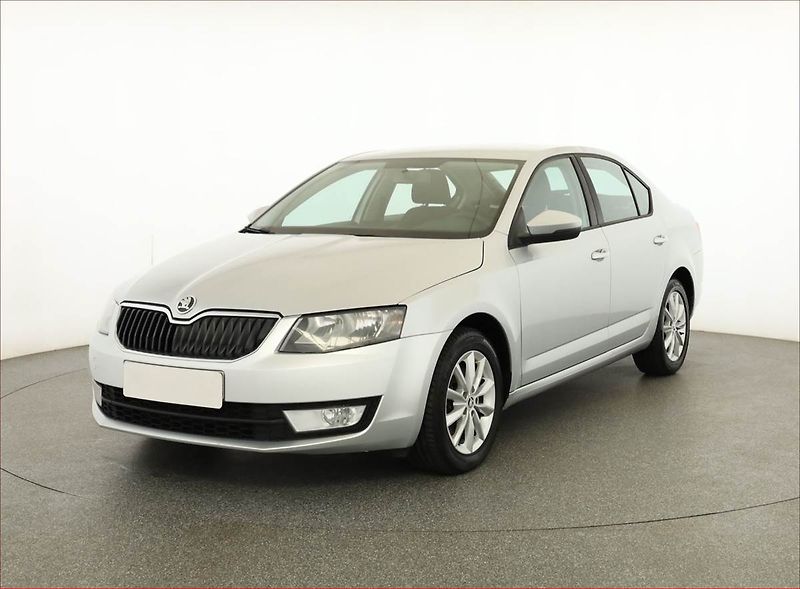 Škoda Octavia (2013) 1.8 TSI, Tempomat - fotka 2 z 18