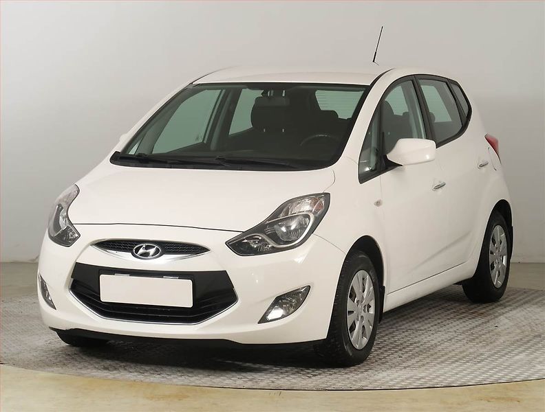 Hyundai ix20 (2013) 1.4 CVVT, Serv.kniha - fotka 2 z 15