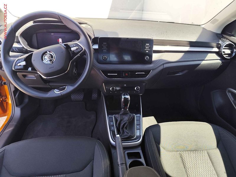 Škoda Fabia (2023) 1.0TSi, 2.maj,ČR, Style, DSG - fotka 8 z 29
