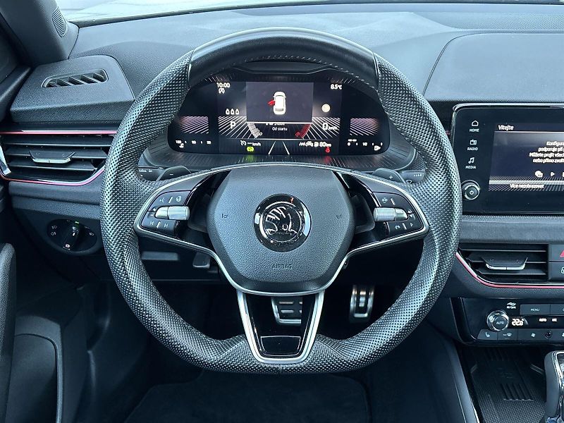 Škoda Kamiq (2024) 1.0 TSI DSG Drive - fotka 6 z 32