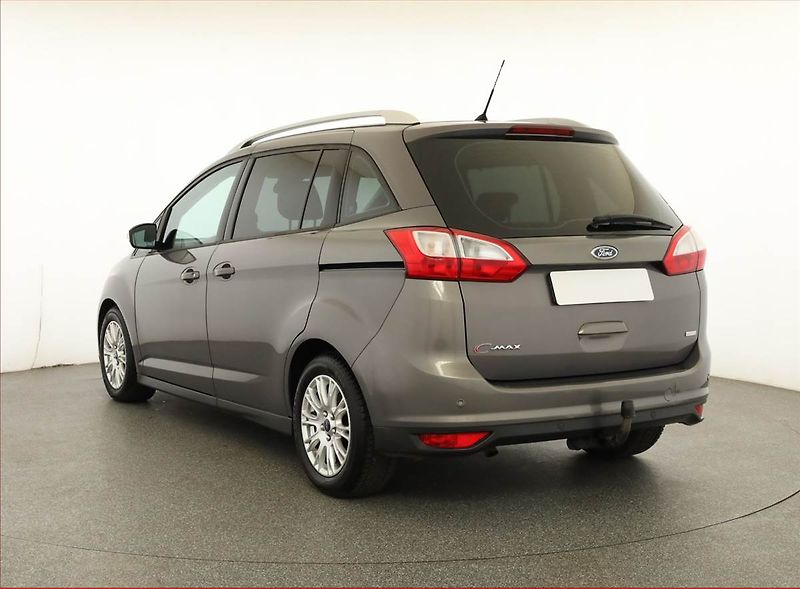 Ford Grand C-MAX (2015) Trend 1.0 EcoBoost, Tempomat - fotka 4 z 17
