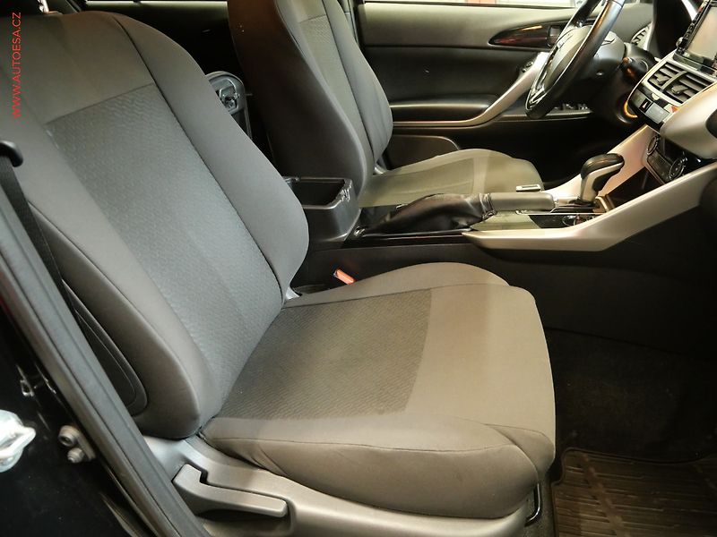 Mitsubishi Eclipse Cross (2018) 1.5 T- MIVEC, 1.maj,ČR, AT - fotka 11 z 22