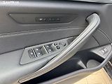 BMW Řada 5 (2017) 520d xdrive Sportline kombi - náhled 18