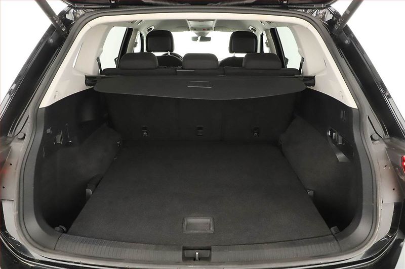 Volkswagen Tiguan Allspace (2023) Elegance 2.0 TSI - fotka 11 z 16