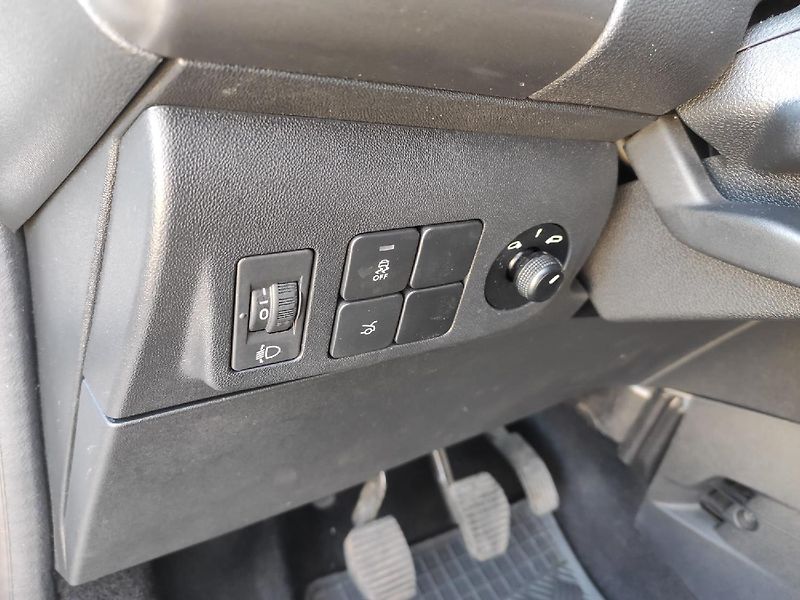 Citroën C-Elysée (2017) 1.2 82k MAN5 1. majitel DPH - fotka 20 z 24