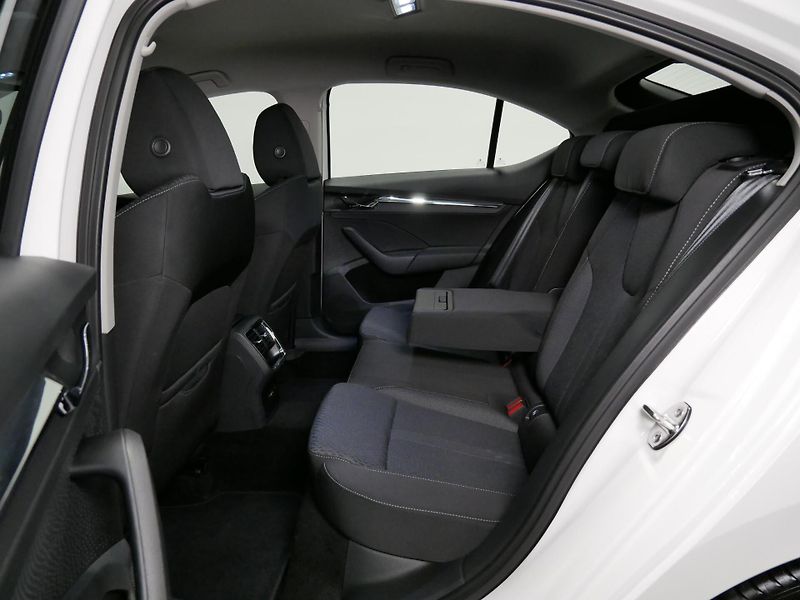 Škoda Octavia - fotka 10 z 25
