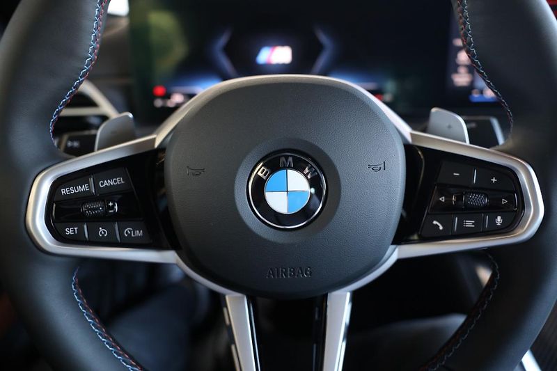 BMW Řada 4 M440i xDrive Convertible - fotka 20 z 27
