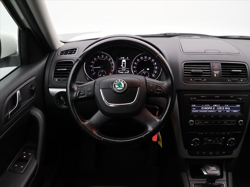 Škoda Yeti 2,0 TDI 103kW DSG 4x4 DPH - fotka 15 z 28