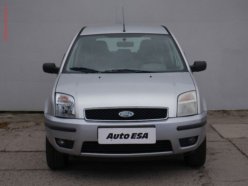 Ford Fusion (2003) 1.4i, AC, park.čidla - fotka 2 z 14