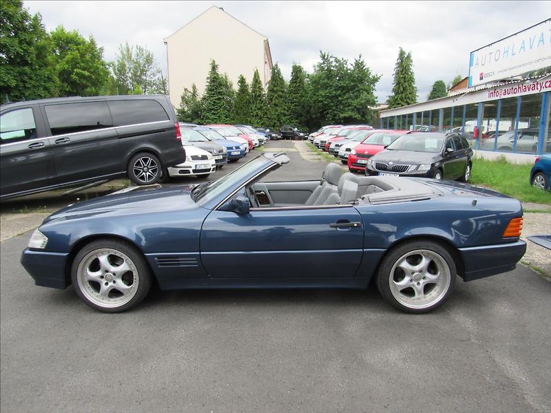 Mercedes-Benz SL 3,2 Hardtop-Cabrio - fotka 8 z 54