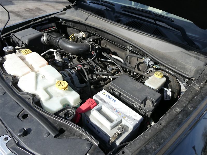Jeep Cherokee 3,7 L 151kW 4x4, automat - fotka 31 z 37