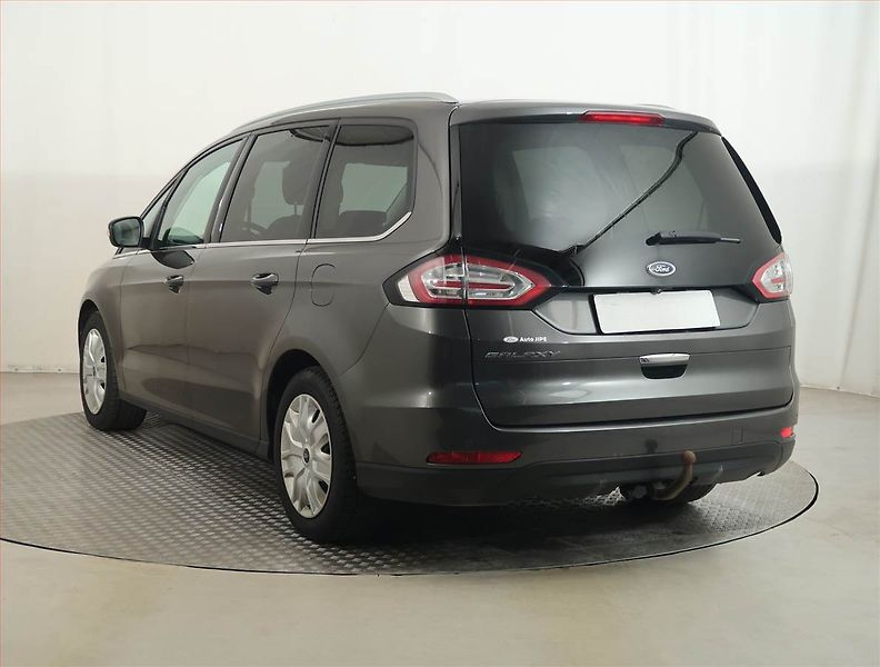 Ford Galaxy (2016) 2.0 TDCi, 4X4, 7 míst - fotka 4 z 17
