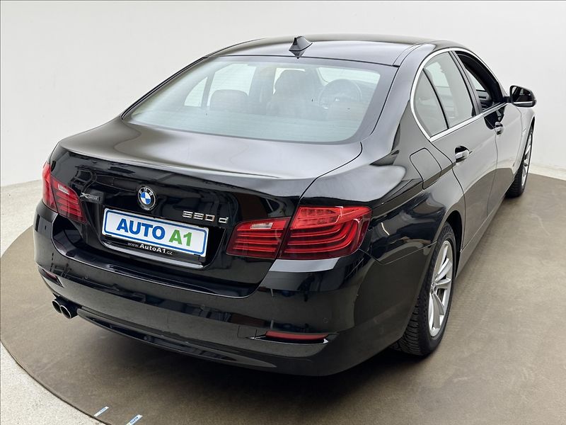 BMW Řada 5 2,0 4X4 KŮŽE SERVIS KAMERA ČR - fotka 4 z 38