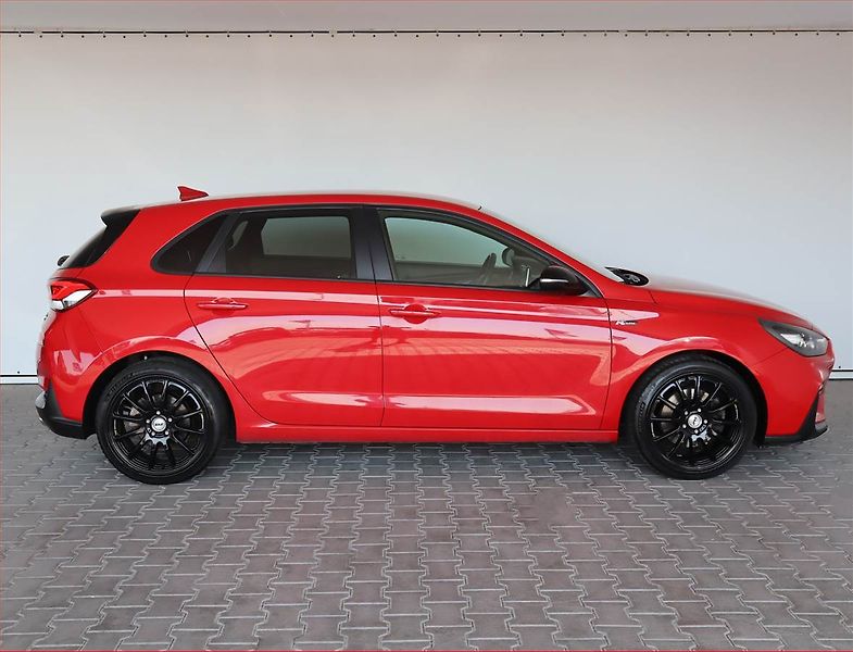 Hyundai i30 (2019) N-Line 1.4 T-GDI, Serv.kniha - fotka 6 z 19