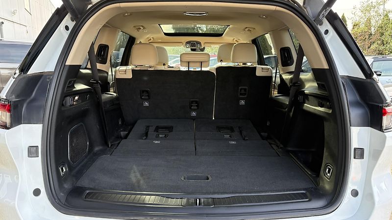 Jeep Grand Cherokee 3.6iL 7.míst Limited  - fotka 17 z 17