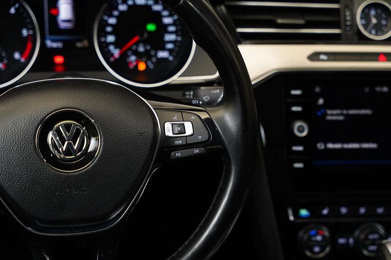 Volkswagen Passat - fotka 16 z 25