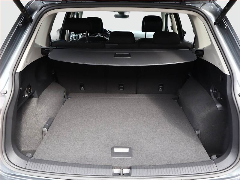 Volkswagen Tiguan Allspace (2022) Elegance 2.0 TDI - fotka 12 z 20